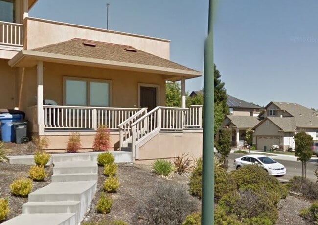 Foto del edificio - 5960-5964 Vista Ridge