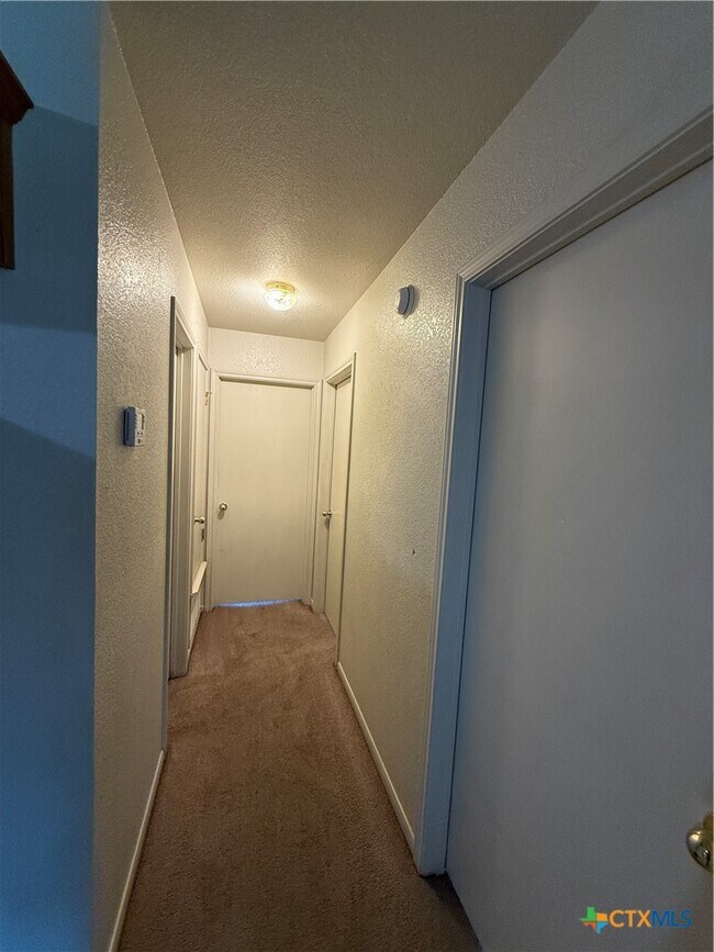 Foto del edificio - 4106 Wine Cup Rd