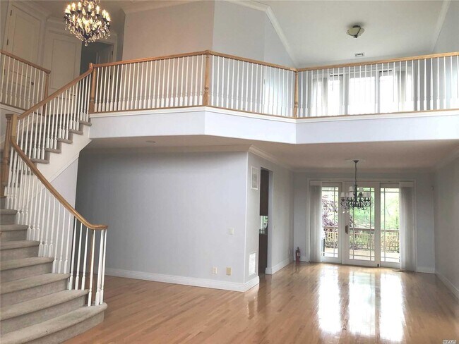 Foto del edificio - 36 Kettlepond Rd