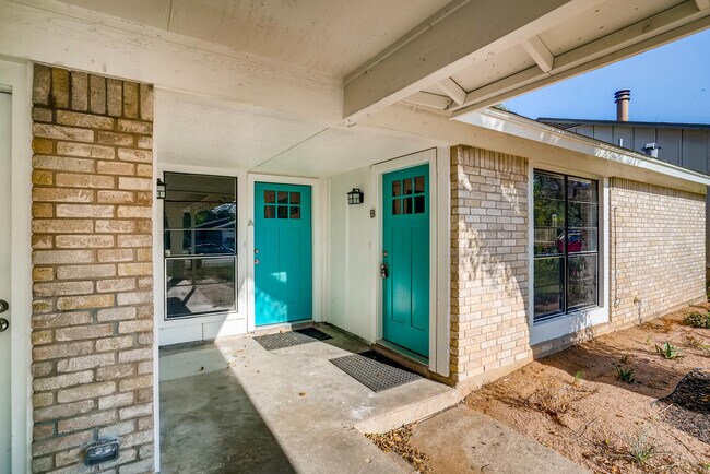 Foto del edificio - 10504 Golden Meadow Dr
