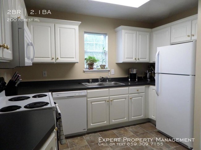 Foto del edificio - 200 Forest Hill Dr