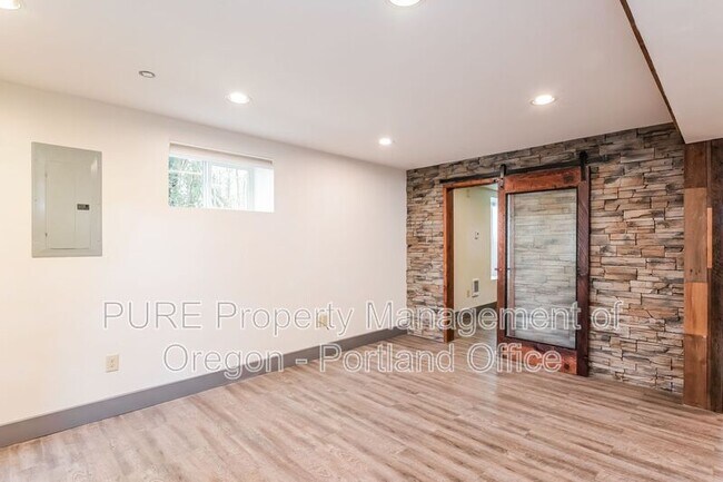 Foto del edificio - 2324 N Watts St