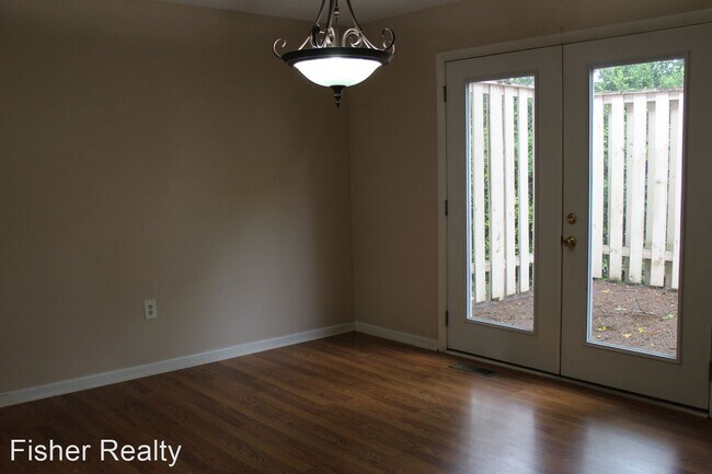 Building Photo - 3 br, 2 bath House - 37 Shepard Square #101