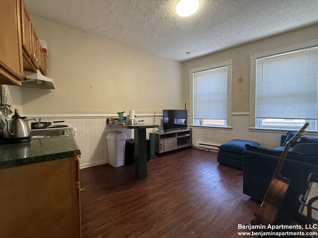 Building Photo - 872 Huntington Ave