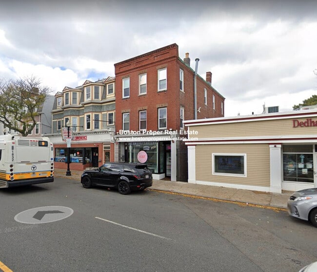 Building Photo - 632 E Broadway