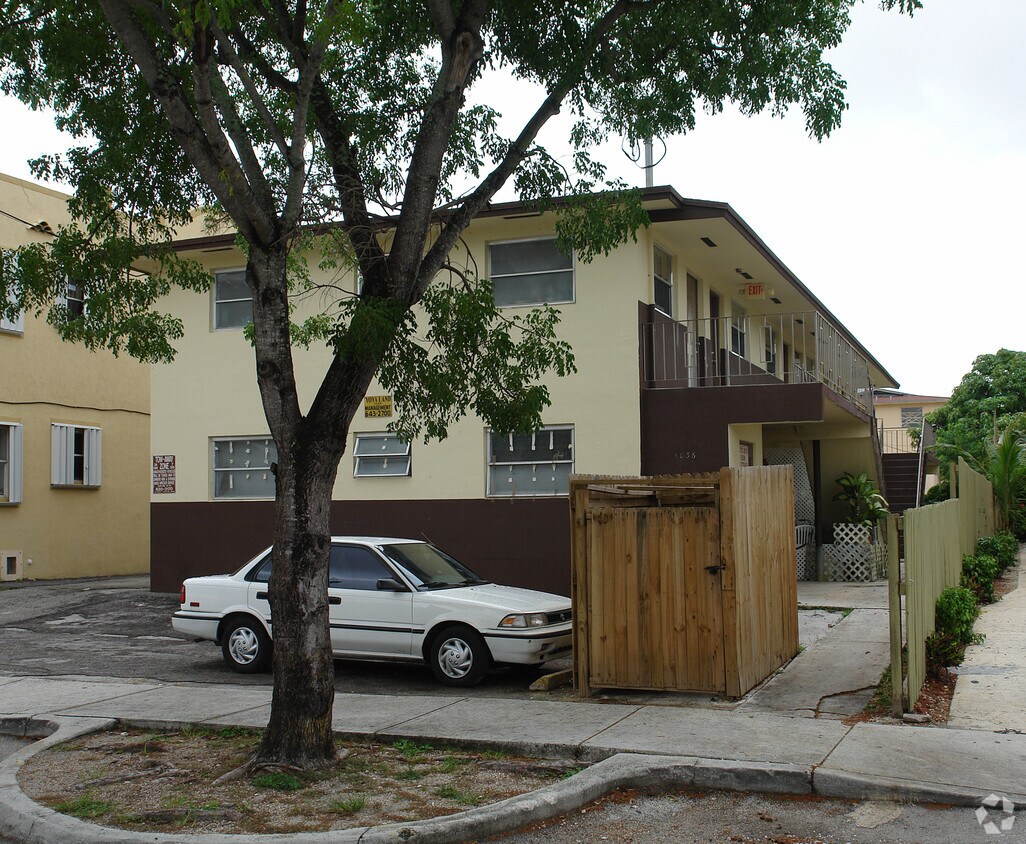 Foto principal - 1036 SW 4th St