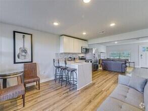 Building Photo - 1704 Blue Cat Ln