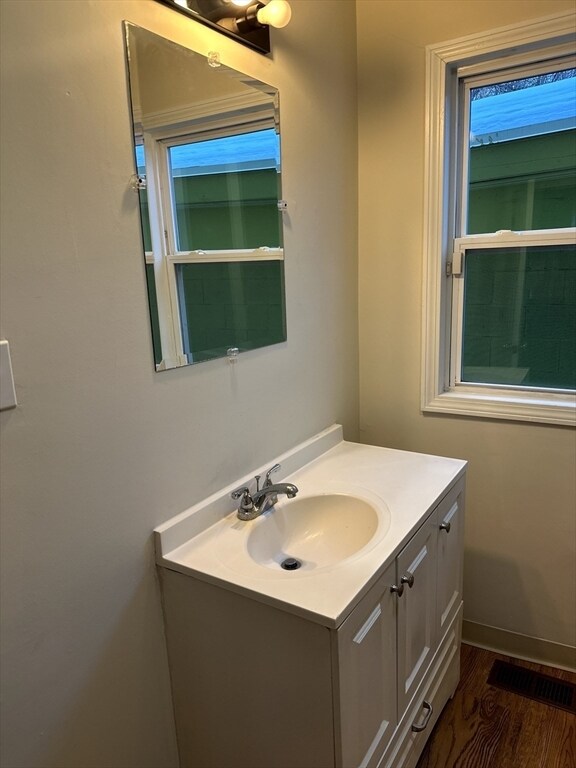 Building Photo - 33 Thomas St