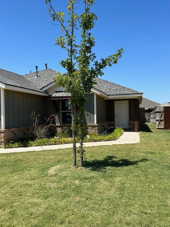 Foto del edificio - 1710 100th St