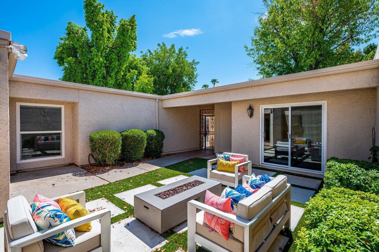 8188 E Del Caverna Dr, Scottsdale, AZ 85258 Townhome Rentals in