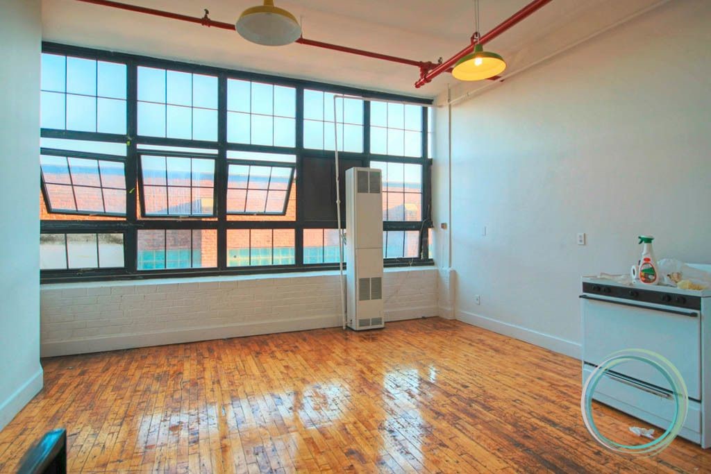 Foto principal - 248 McKibbin St