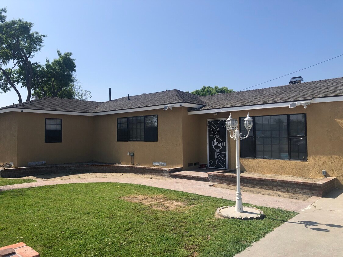 38 Apartments for Rent in Lakewood, CA Westside Rentals