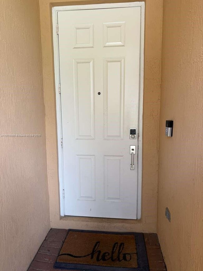 Foto del edificio - 8666 NW 114th Ct