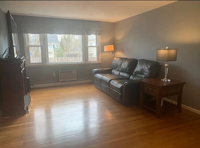 Foto del edificio - 462 Nahatan St