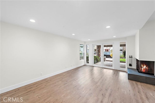 Foto del edificio - 411 Goldenrod Ave