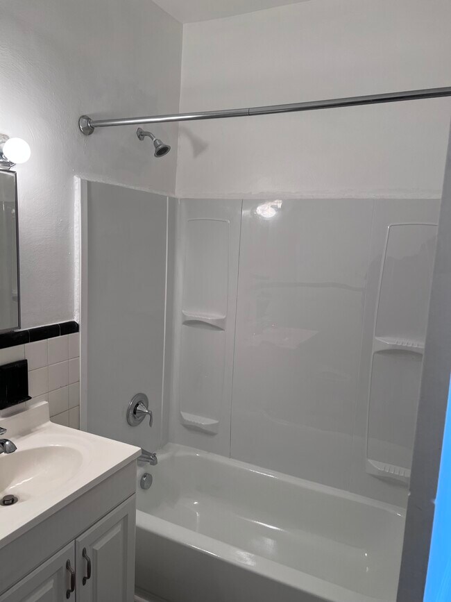 2731 Brownsville Rd Unit 2, Brentwood, PA 15227 2731 Brownsville Rd