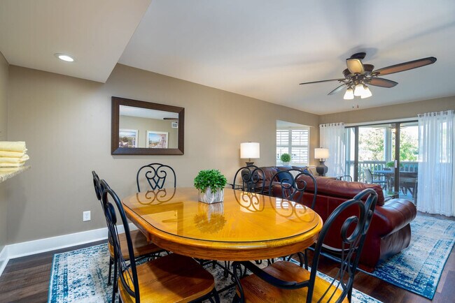 Foto del edificio - 331 Wendover Hill Ct