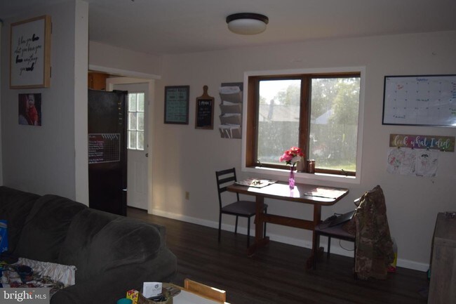 Building Photo - 7429 Bayside Dr