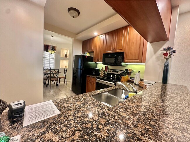 Foto del edificio - 1133 Van Loon Commons Cir