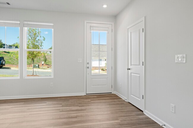 Foto del edificio - 1359 Crk Vw Ter NW