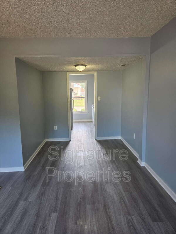 Foto del edificio - 810 Grayfox Dr