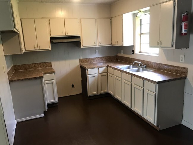 Foto del edificio - 130 Cedar Crest St