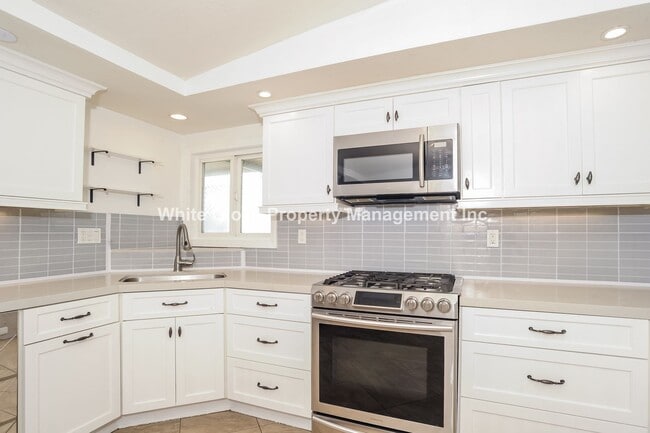 Building Photo - 9094 La Casita Ave