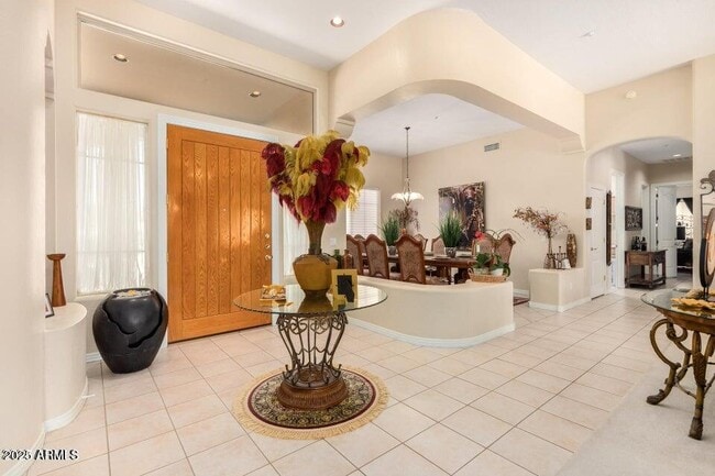 Building Photo - 8115 E Sand Flower Dr