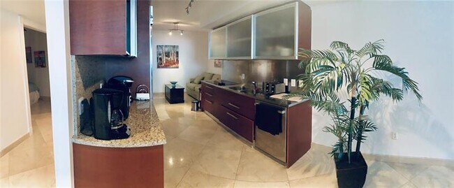 Foto del edificio - 1850 S Ocean Dr