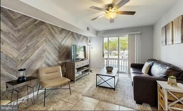 Building Photo - 105 Jamestown Rd