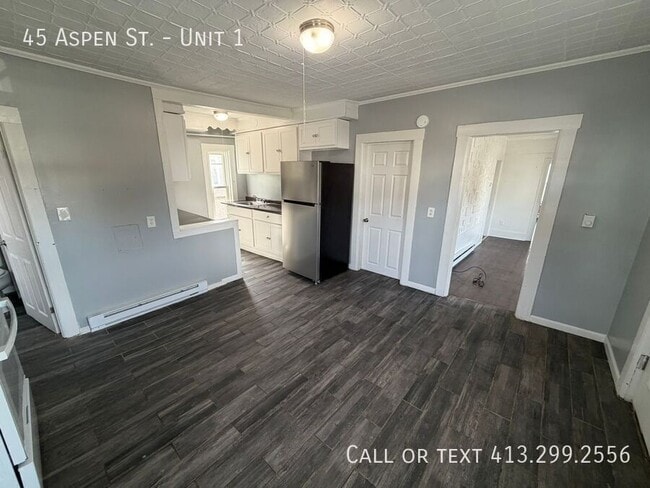 Building Photo - 45 Aspen St