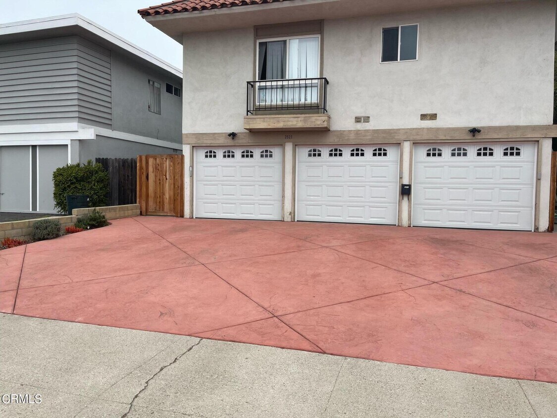 Primary Photo - 2524 Seahorse Ave