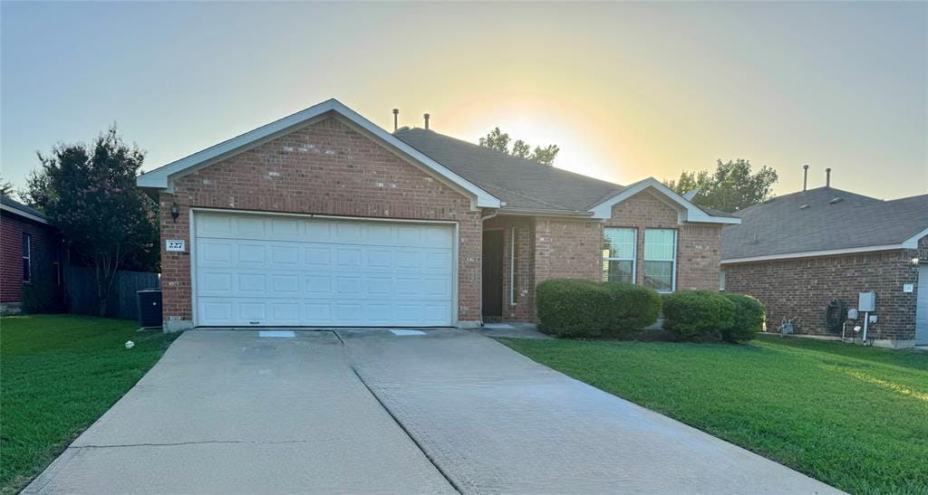 Primary Photo - 227 Ashwood N