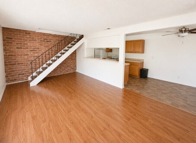 Building Photo - 6544 Bremen Dr