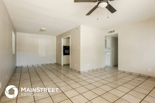 Foto del edificio - 5407 W Vernon Ave