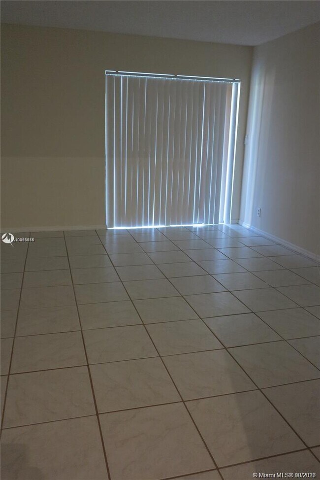 Building Photo - 159 Lakeview Dr