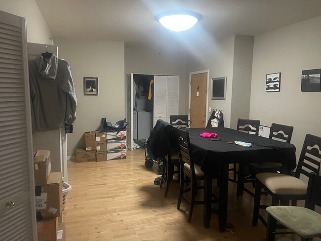 Foto del edificio - 6400 N Northwest Hwy