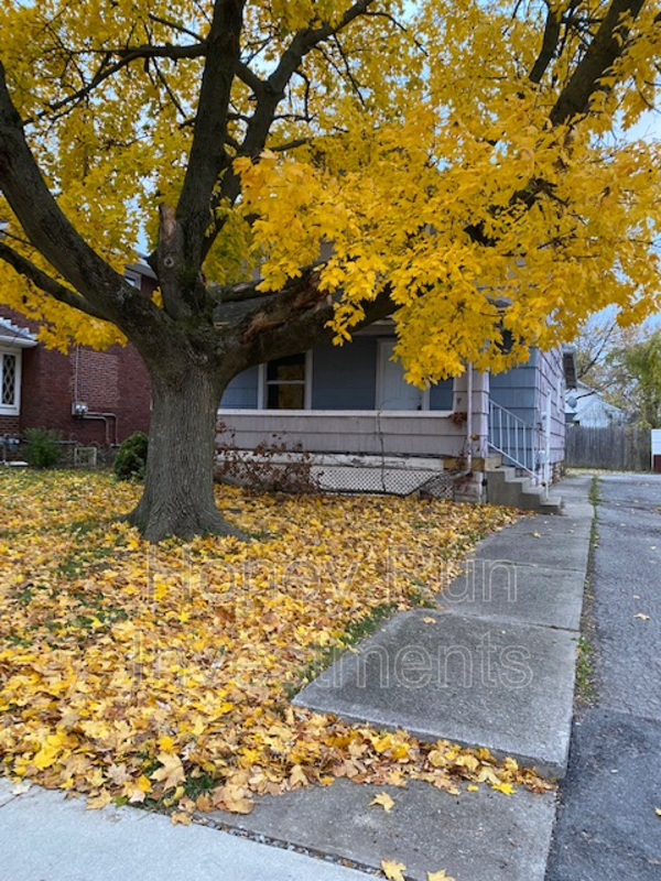 Primary Photo - 607 W Grand Ave