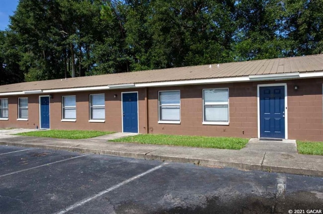 Building Photo - 3600 SW 23rd St