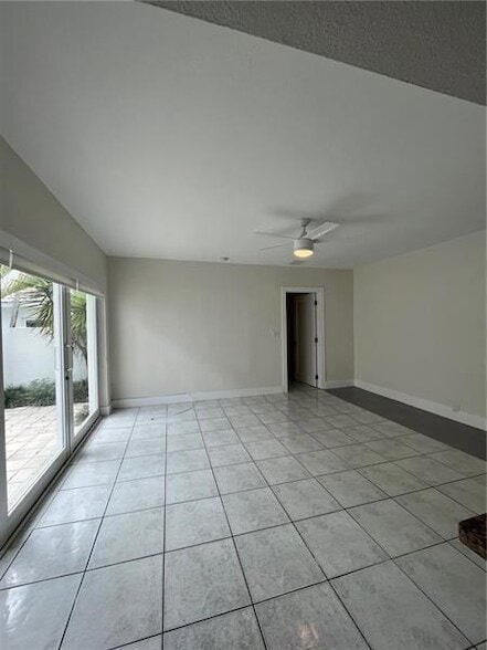 Building Photo - 2356 SW 16th Ave