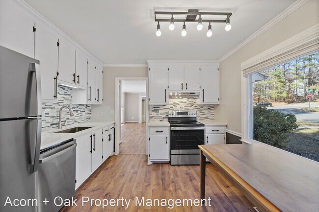 Foto del edificio - 3 br, 2 bath House - 2 Little Spring Lane