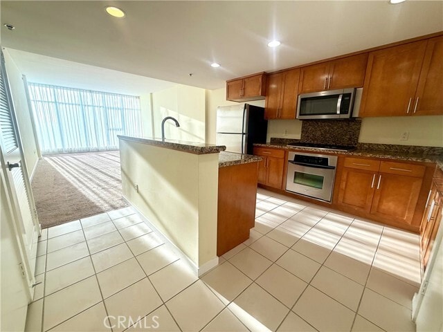 Building Photo - 411 W Seaside Way