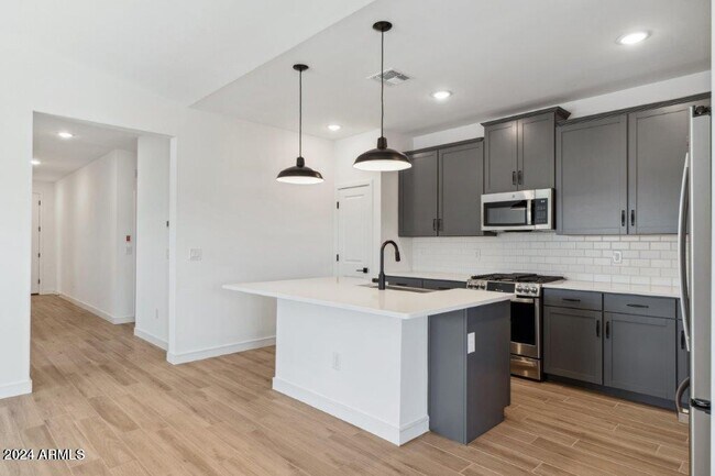 Building Photo - 3012 W Bent Tree Dr