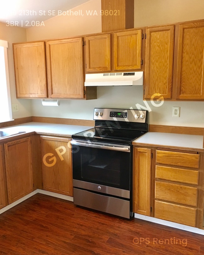 Photo - 719 213th St SE House