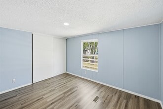 Building Photo - 22106 Maplewood Dr