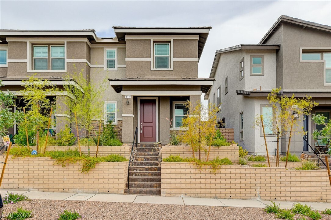 813 E Sunset Rd, Henderson, NV 89011 Townhome Rentals in Henderson NV