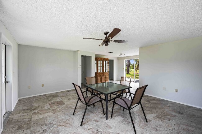 Foto del edificio - 236 Caddy Rd