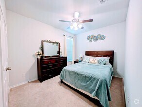 Building Photo - 537 Concho St