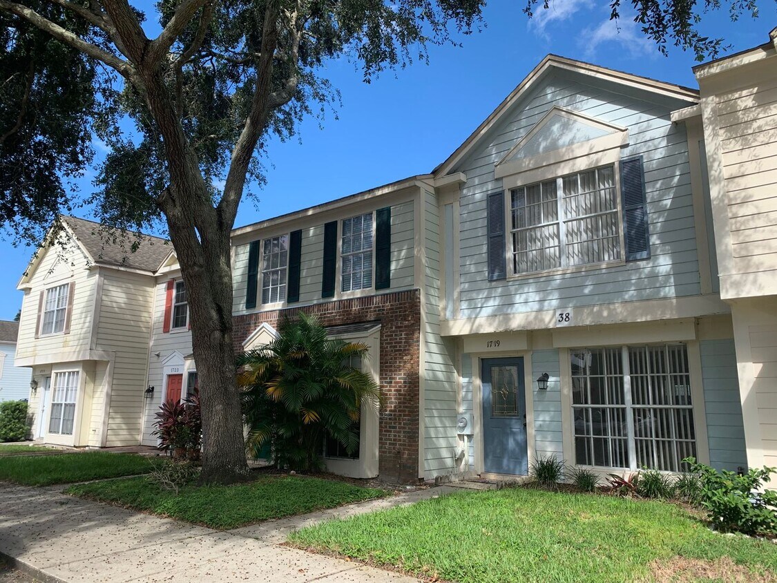 2/1.5 Fletcher Mill Townhouse $1550/month Available 6/20/2026 - 2/1.5 Fletcher Mill Townhouse $1550/month Available 6/20/2026