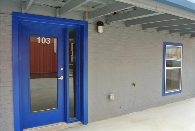 Foto del edificio - 111 W 2nd St